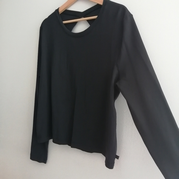 Lululemon Back Up Long Sleeve Open Back Black Light Sweater Medium - Picture 5 of 14